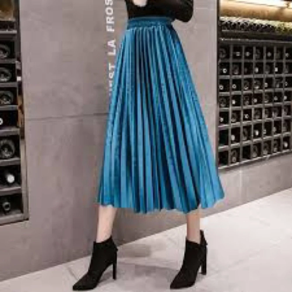 Simons Twik Velvet Pleated Skirt - Picture 3 of 10